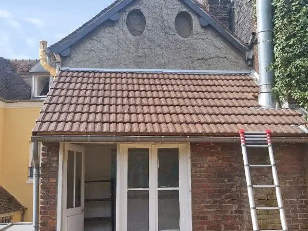 Travaux de zinguerie sur toiture par BS Couvreur 95 dans le Val-d'Oise