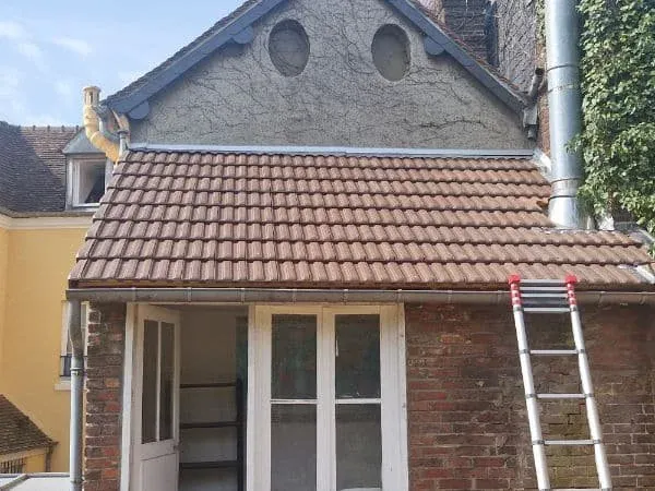 Travaux de zinguerie sur toiture par BS Couvreur 95 dans le Val-d'Oise
